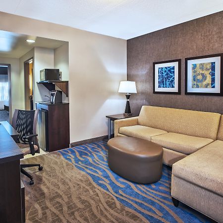 Holiday Inn Express & Suites Dayton South - I-675 By Ihg Shanersville Kültér fotó