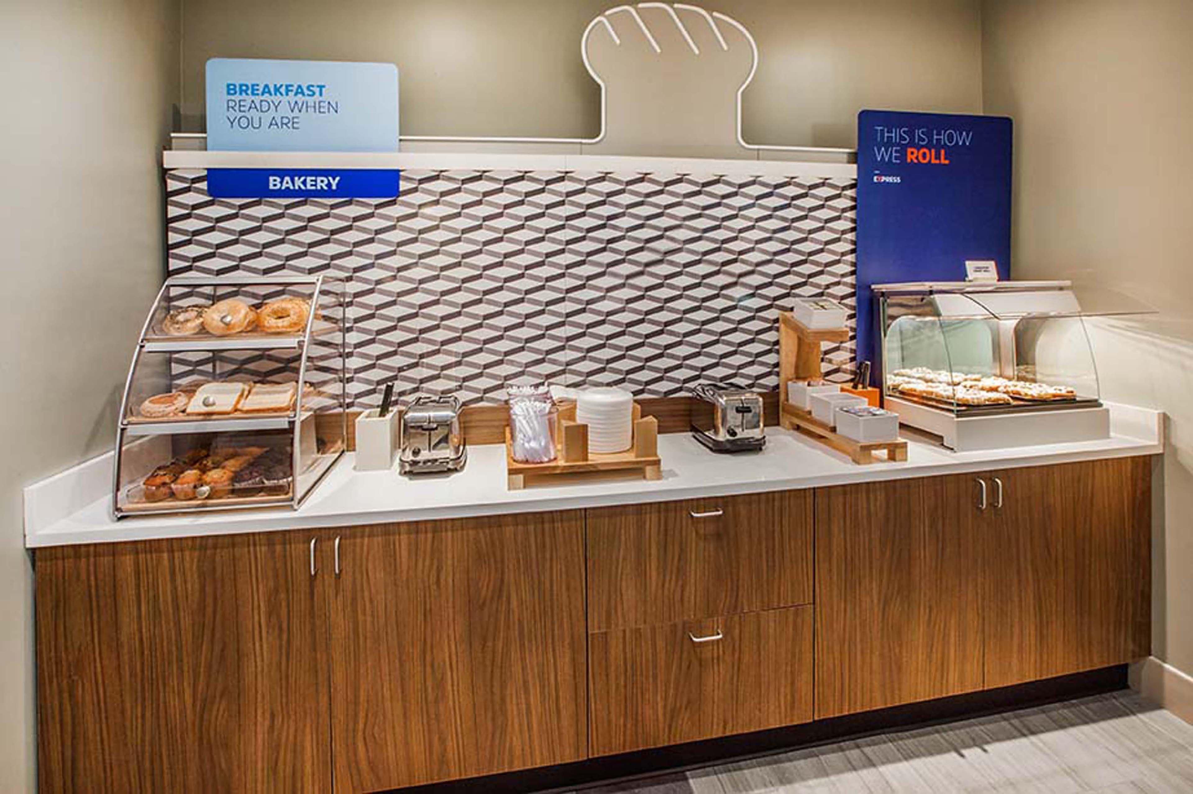 Holiday Inn Express & Suites Dayton South - I-675 By Ihg Shanersville Kültér fotó